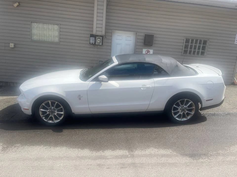 2010 Ford S197 Mustang - Image 7 of 13