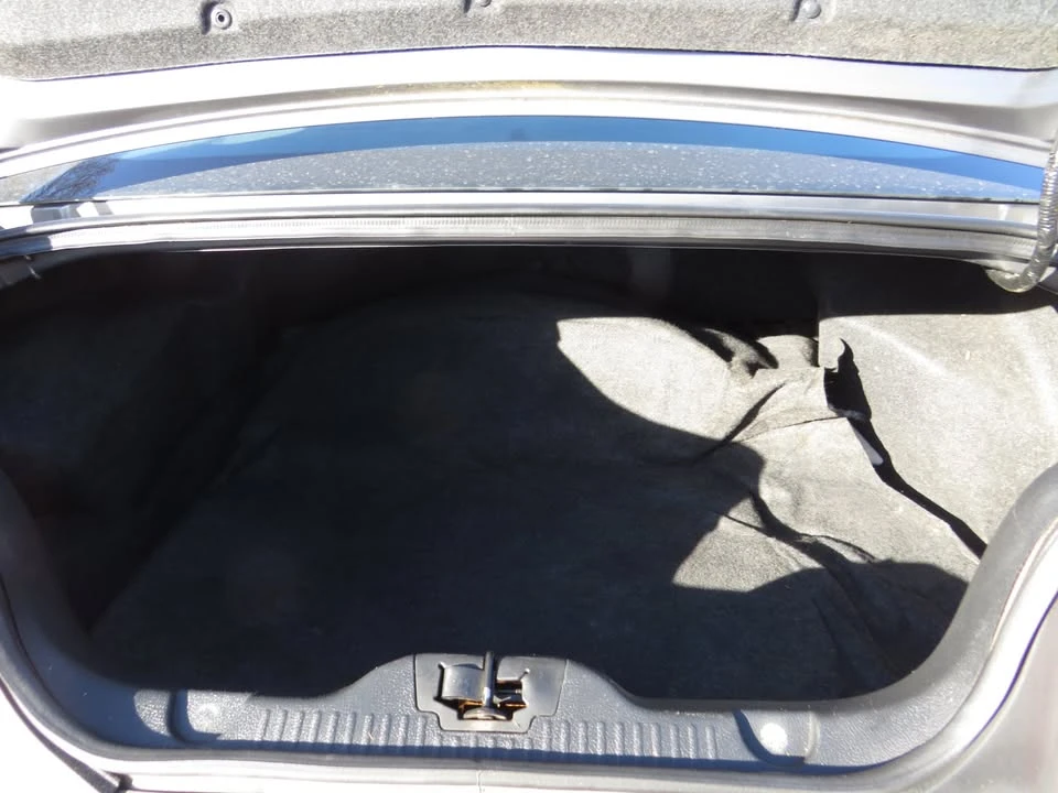 2010 Ford S197 Mustang - Image 13 of 17