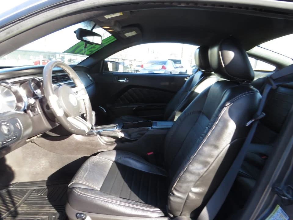 2010 Ford S197 Mustang - Image 11 of 17