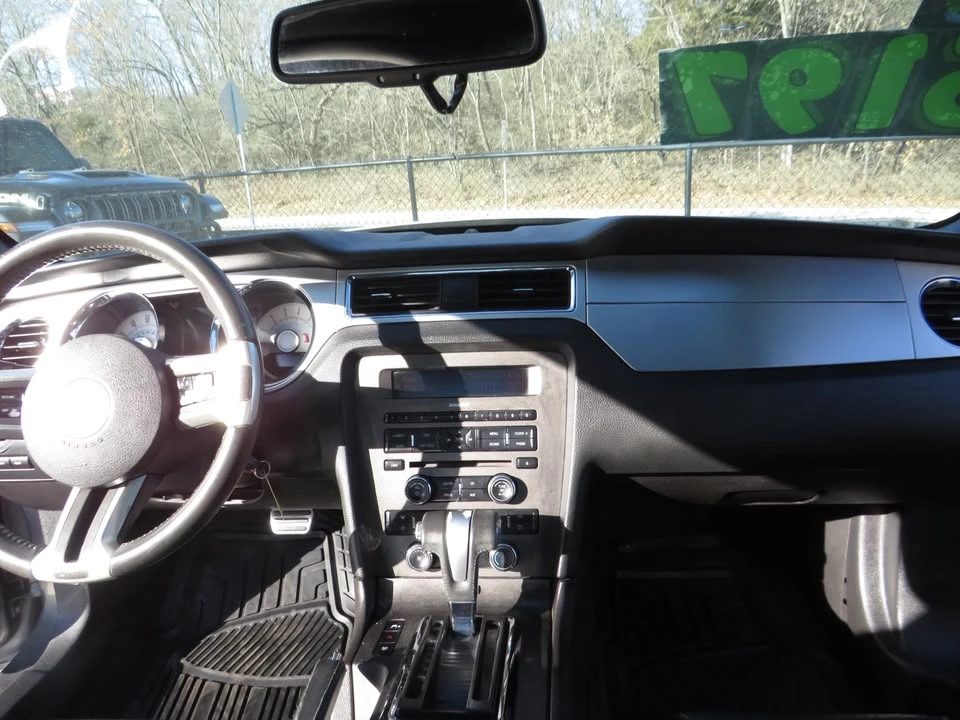 2010 Ford S197 Mustang - Image 15 of 17
