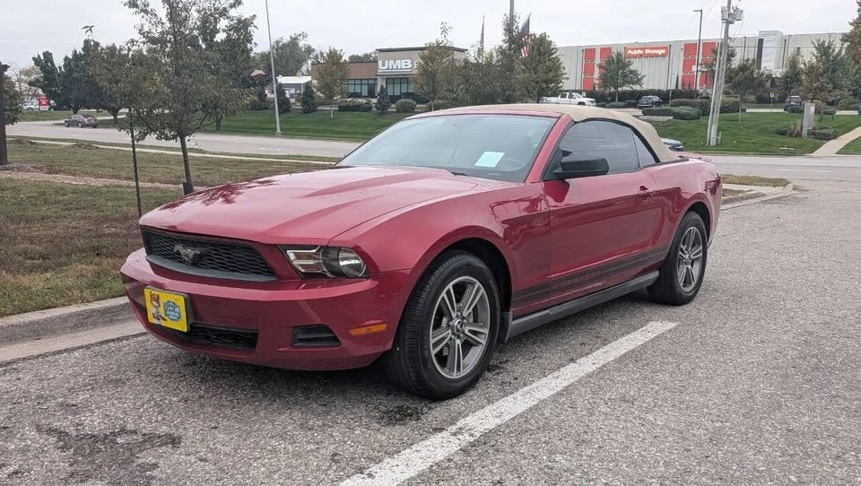 2010 Ford S197 Mustang - Image 4 of 19