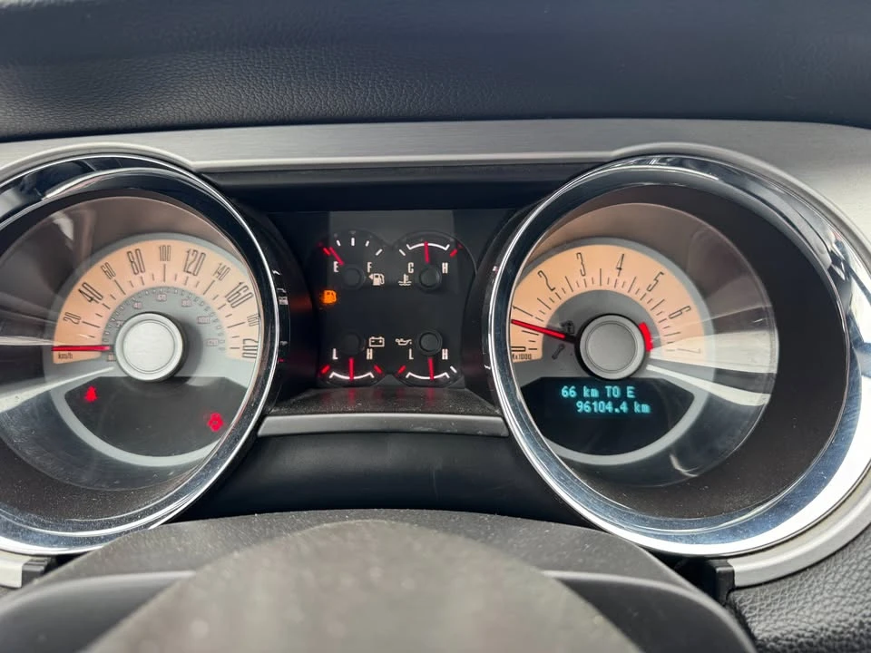 2010 Ford S197 Mustang - Image 10 of 13