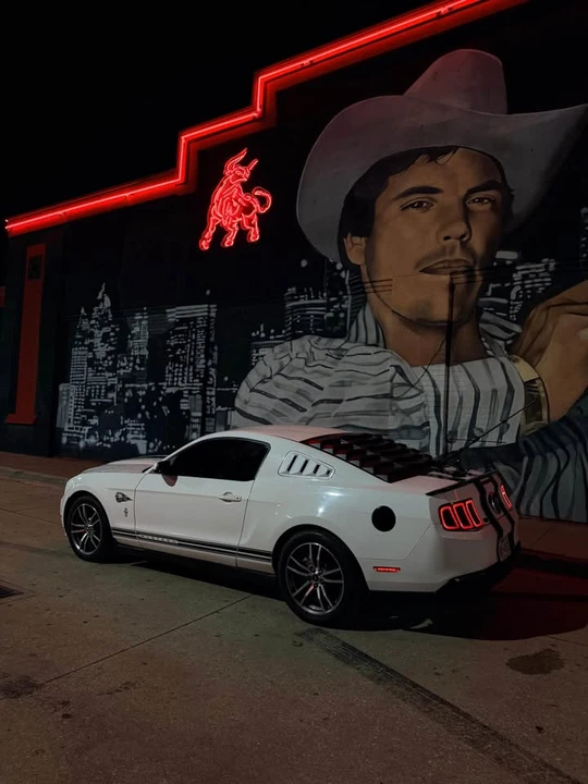 2010 Ford S197 Mustang - Image 3 of 4