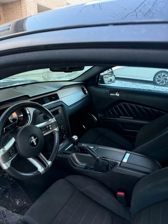 2010 Ford S197 Mustang - Image 7 of 12