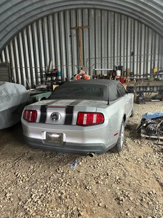 2010 Ford S197 Mustang - Image 2 of 3