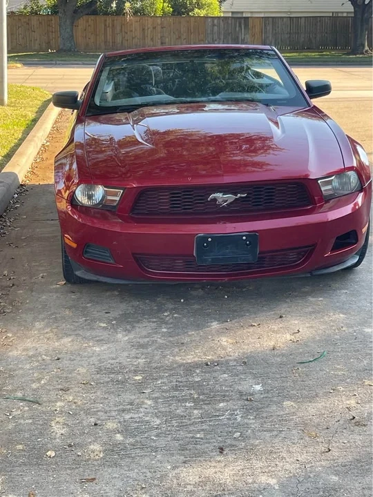 2010 Ford S197 Mustang - Image 2 of 9