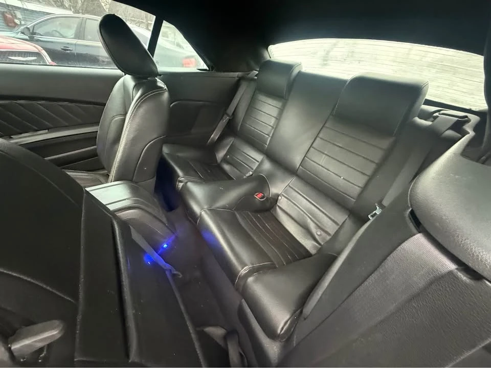 2010 Ford S197 Mustang - Image 7 of 12