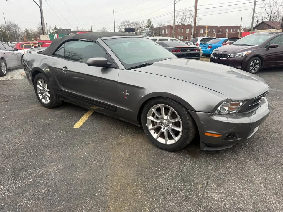 2010 Ford S197 Mustang - Image 6 of 12