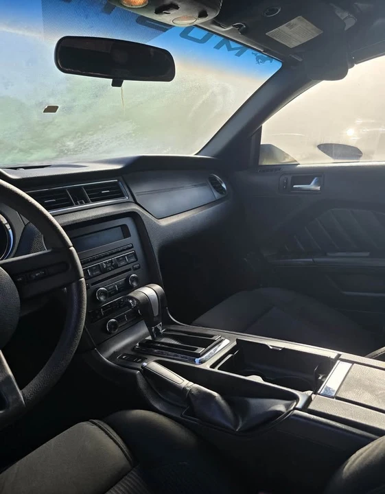 2010 Ford S197 Mustang - Image 12 of 14