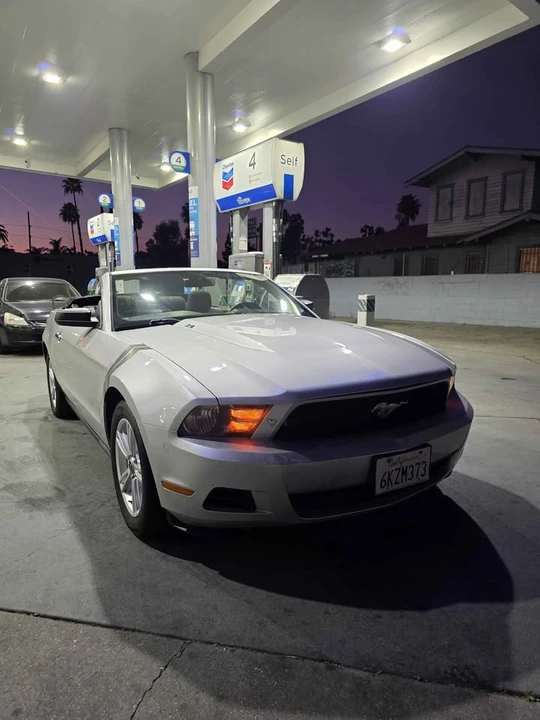 2010 Ford S197 Mustang - Image 4 of 13