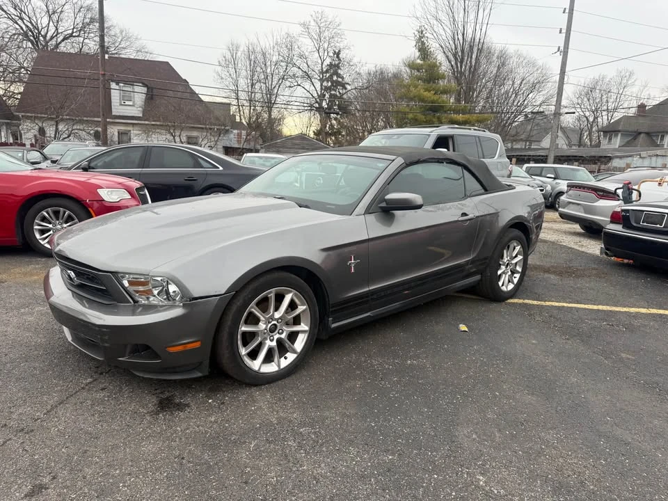 2010 Ford S197 Mustang - Image 2 of 12