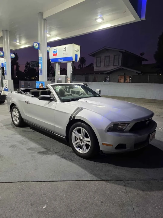 2010 Ford S197 Mustang - Image 3 of 13