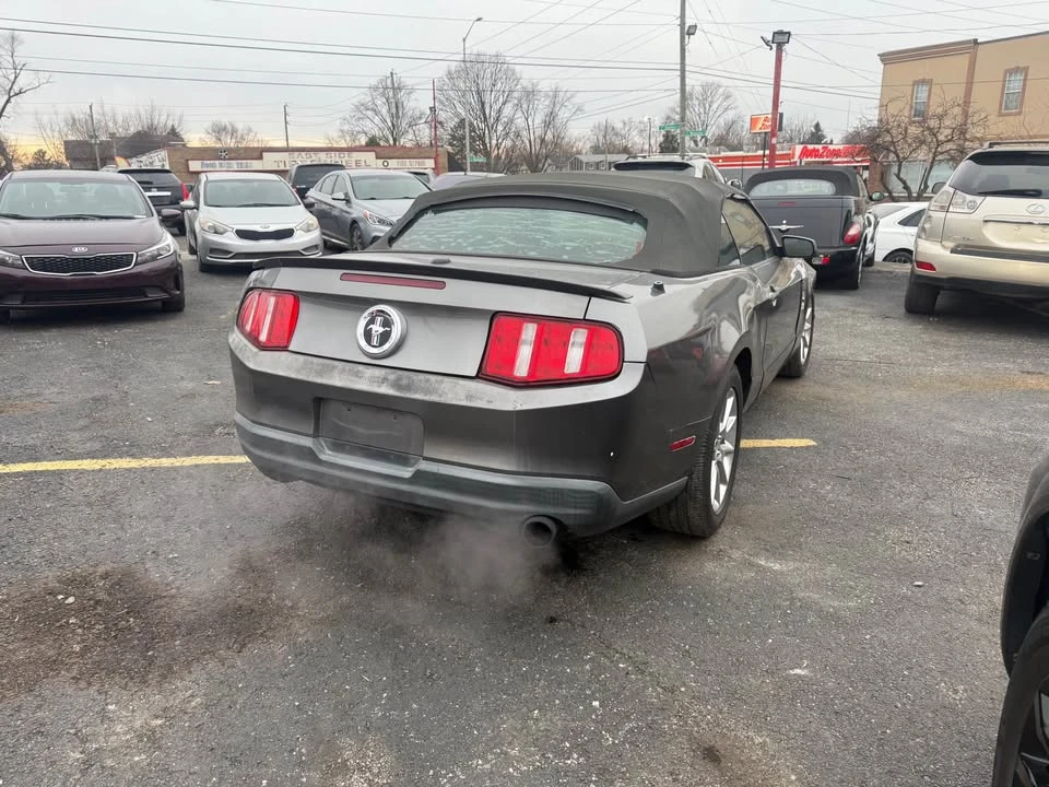 2010 Ford S197 Mustang - Image 5 of 12
