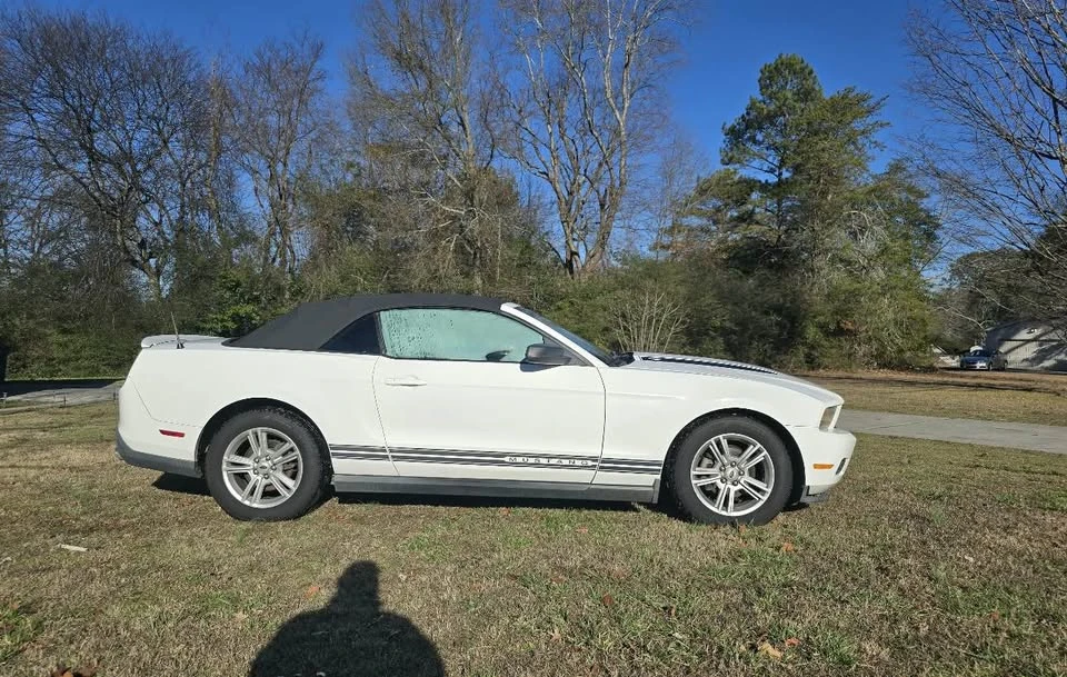 2010 Ford S197 Mustang - Image 8 of 14