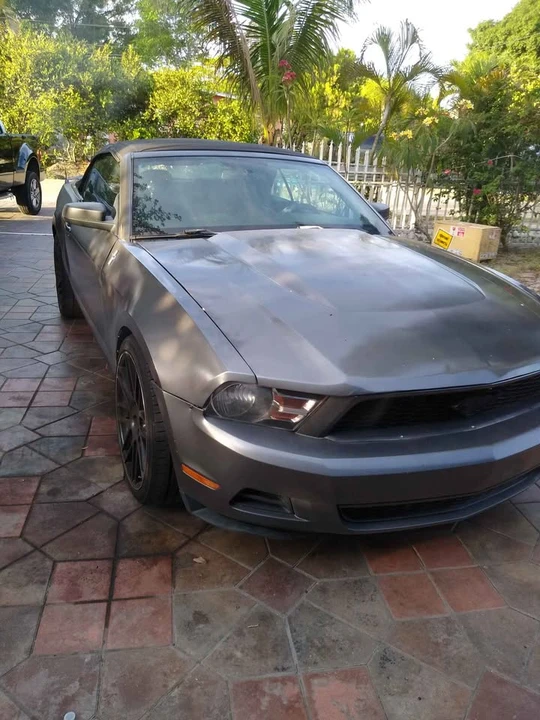 2010 Ford S197 Mustang - Image 2 of 7