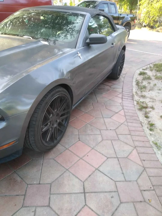 2010 Ford S197 Mustang - Image 4 of 7