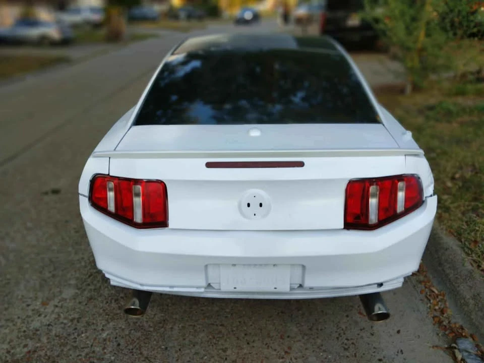 2010 Ford S197 Mustang - Image 9 of 17