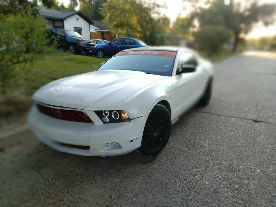 2010 Ford S197 Mustang - Image 13 of 17