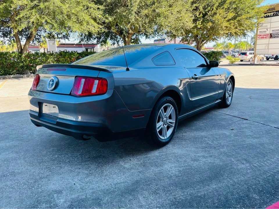 2010 Ford S197 Mustang - Image 3 of 6