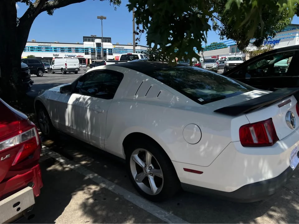 2010 Ford S197 Mustang - Image 5 of 5