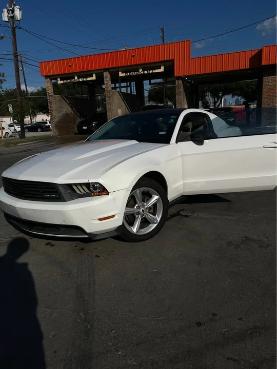 2010 Ford S197 Mustang - Image 4 of 5