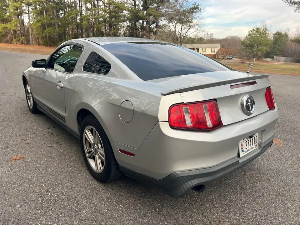 2010 Ford S197 Mustang - Image 4 of 5