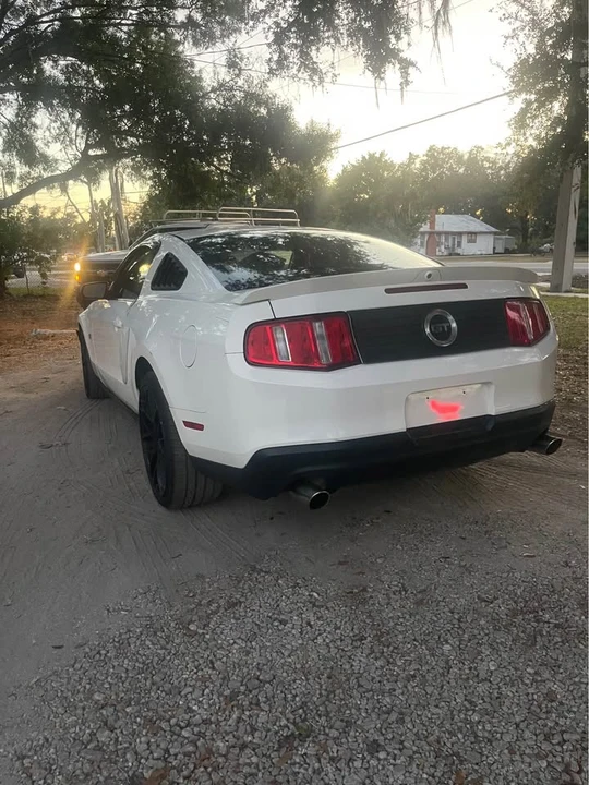 2010 Ford S197 Mustang - Image 3 of 8