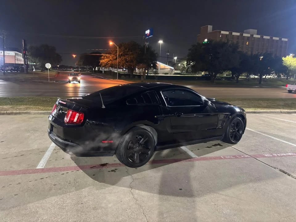 2010 Ford S197 Mustang - Image 6 of 9