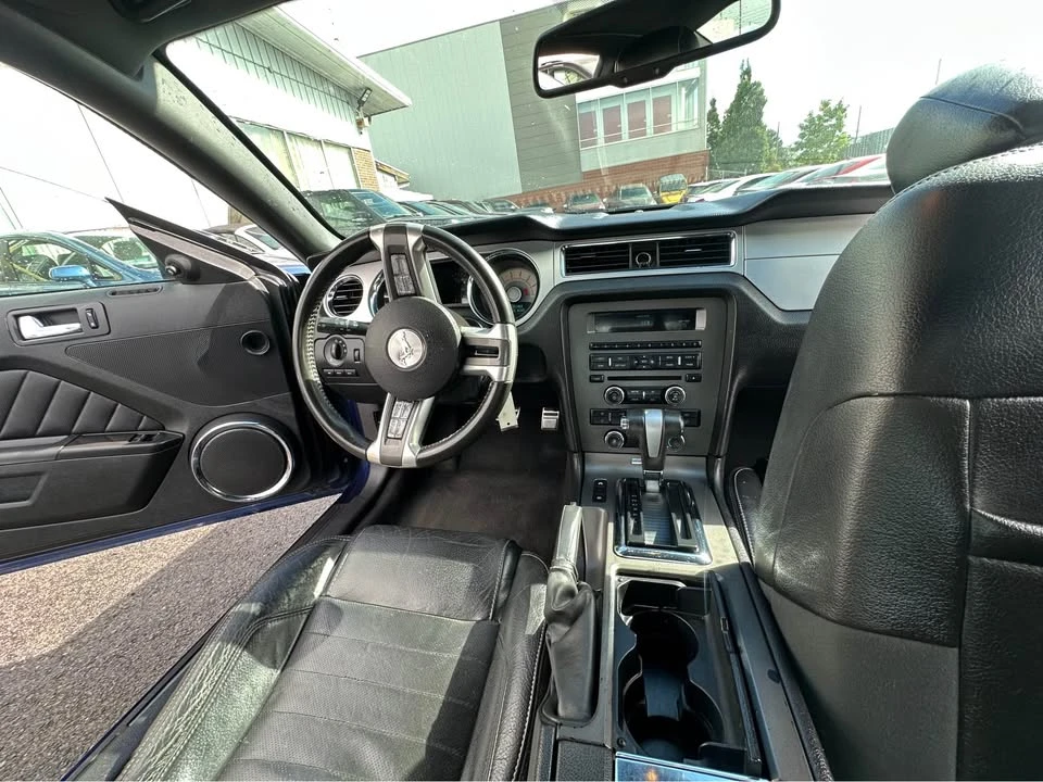 2010 Ford S197 Mustang - Image 8 of 16