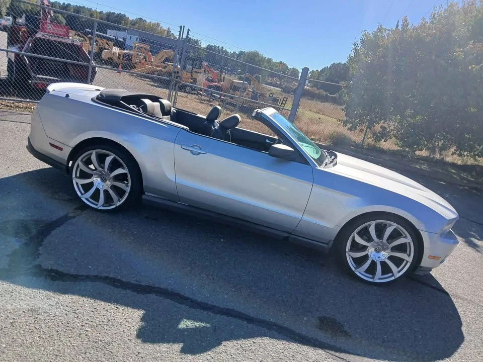 2010 Ford S197 Mustang - Image 5 of 7