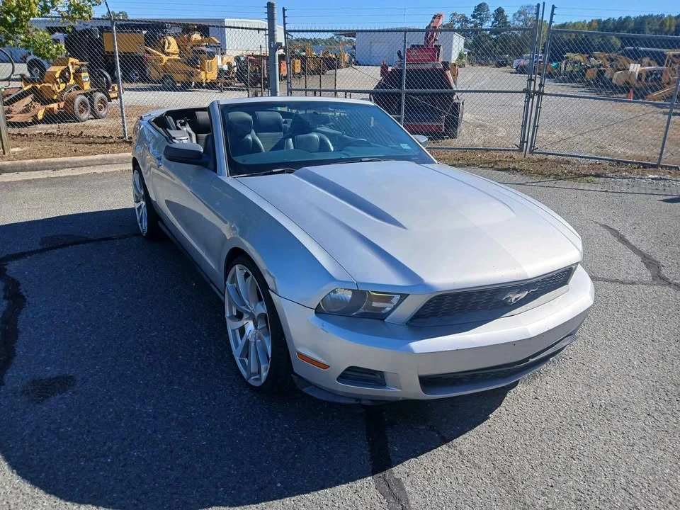 2010 Ford S197 Mustang - Image 4 of 7