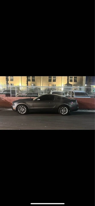 2010 Ford S197 Mustang - Image 2 of 6