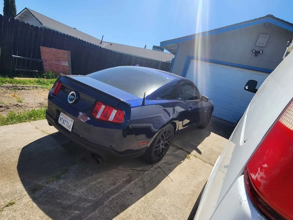 2010 Ford S197 Mustang GT - Image 2 of 2