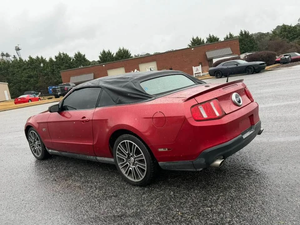 2010 Ford S197 Mustang - Image 6 of 12