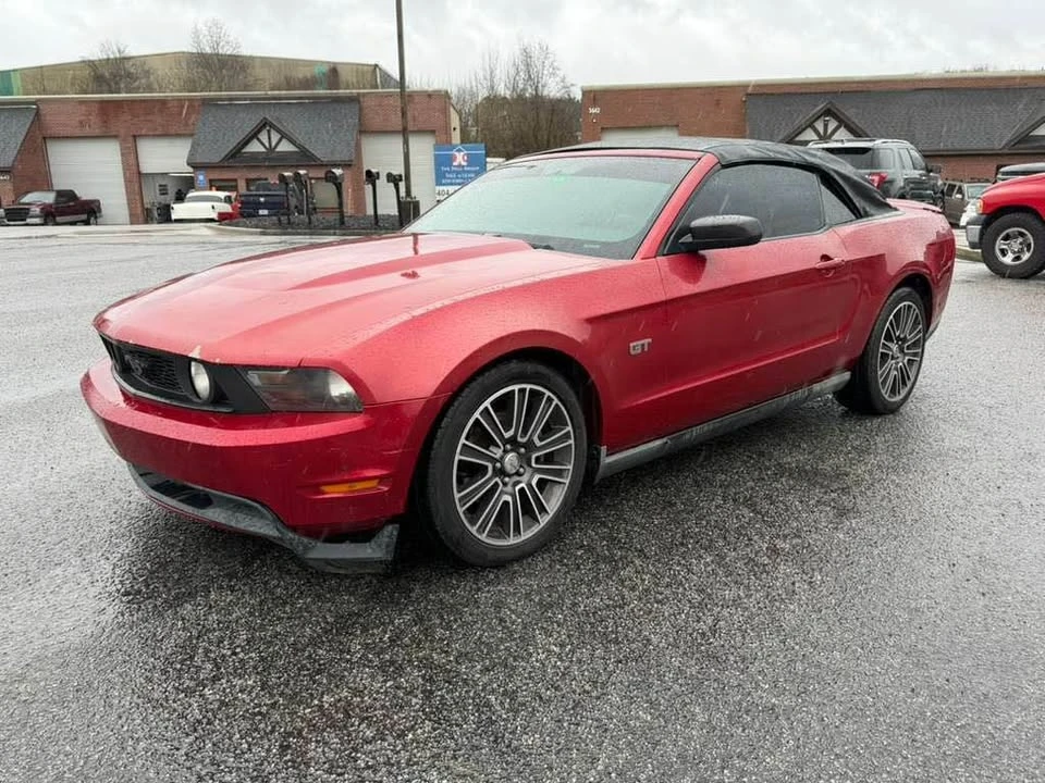 2010 Ford S197 Mustang - Image 11 of 12