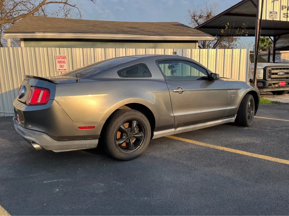 2010 Ford S197 Mustang - Image 4 of 7