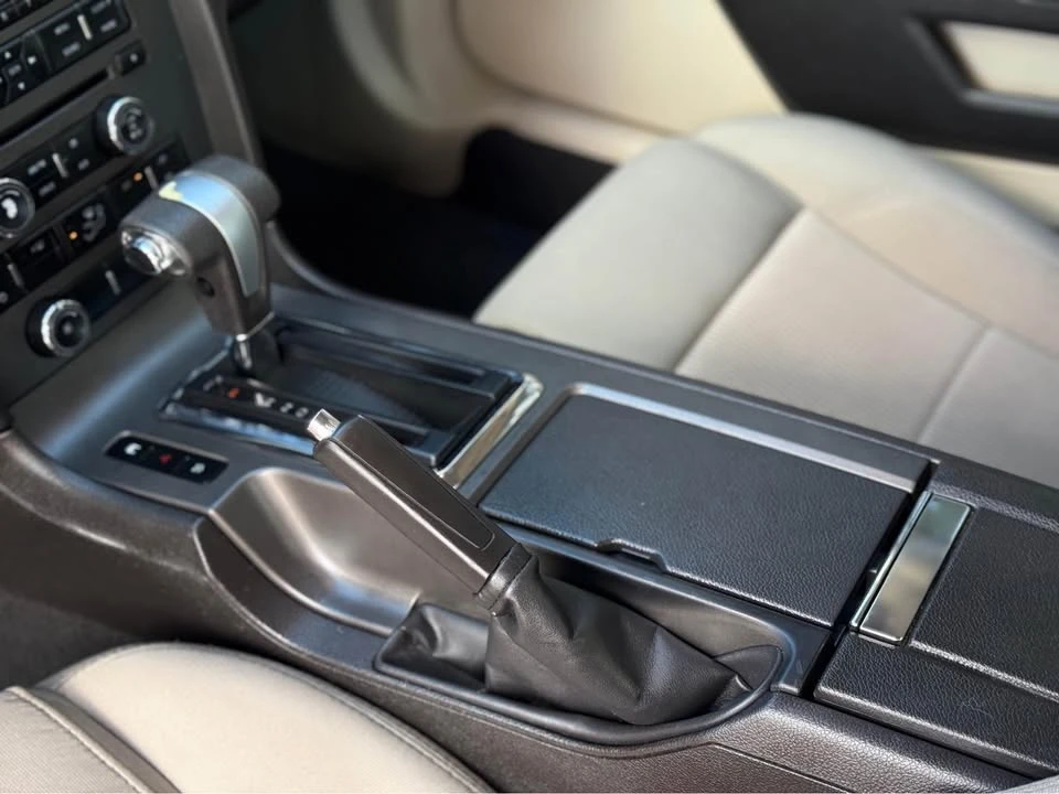 2010 Ford S197 Mustang - Image 6 of 20
