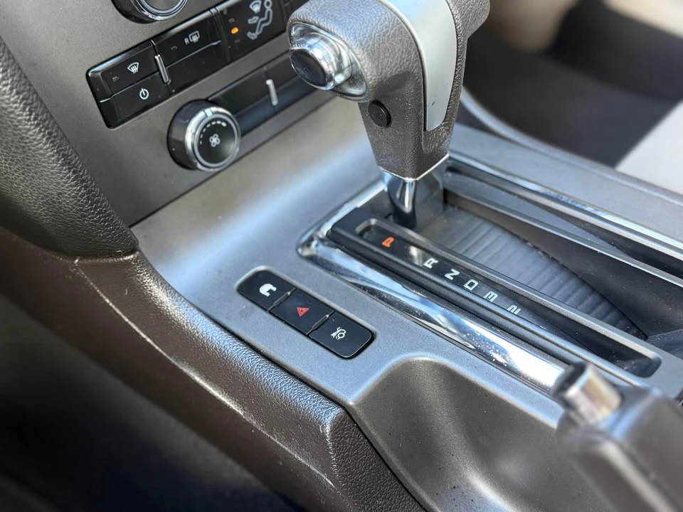 2010 Ford S197 Mustang - Image 7 of 20