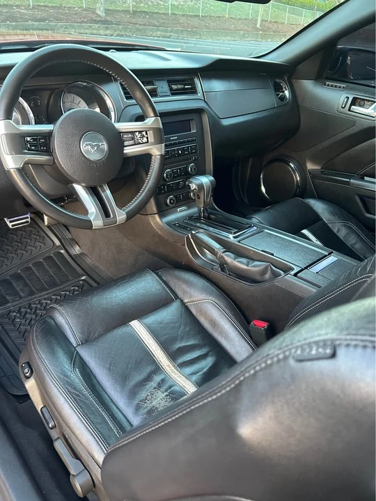 2010 Ford S197 Mustang - Image 11 of 20
