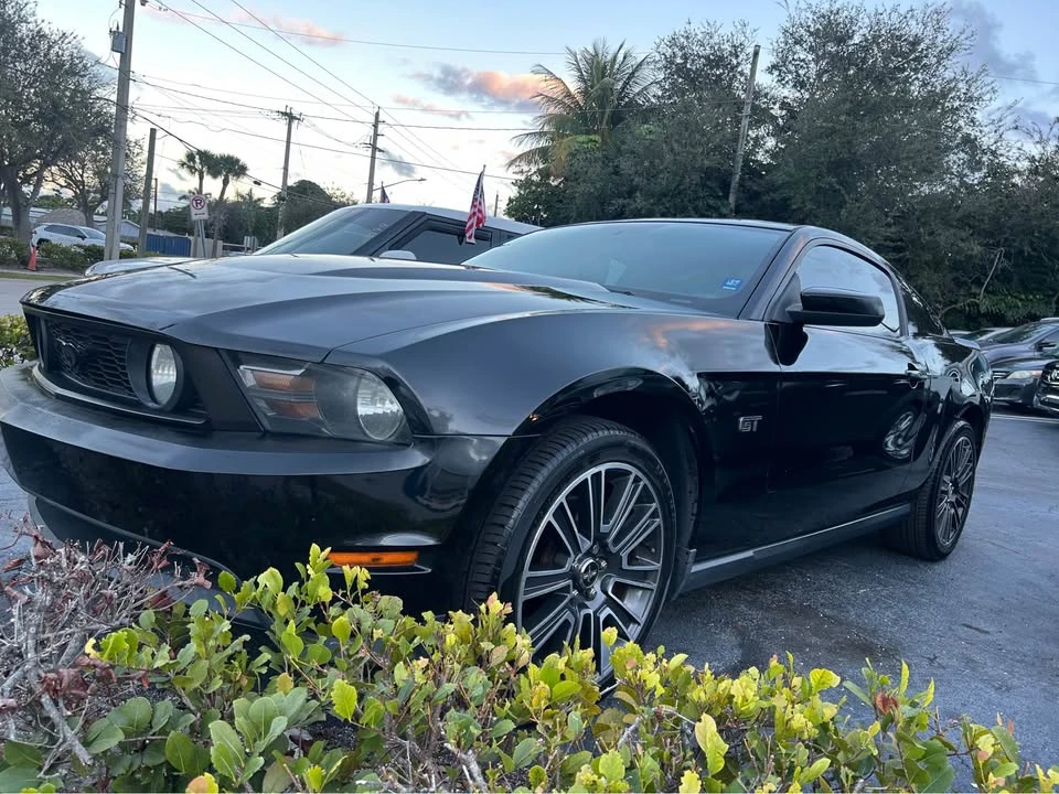 2010 Ford S197 Mustang - Image 3 of 9