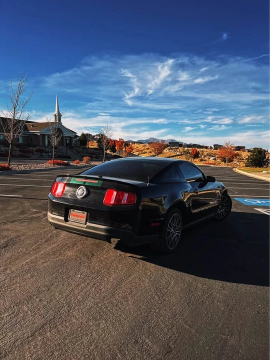 2010 Ford S197 Mustang - Image 4 of 11