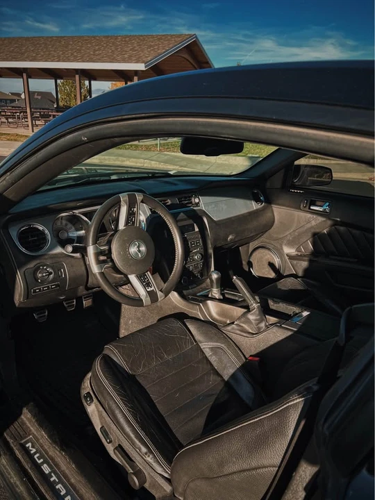 2010 Ford S197 Mustang - Image 5 of 11