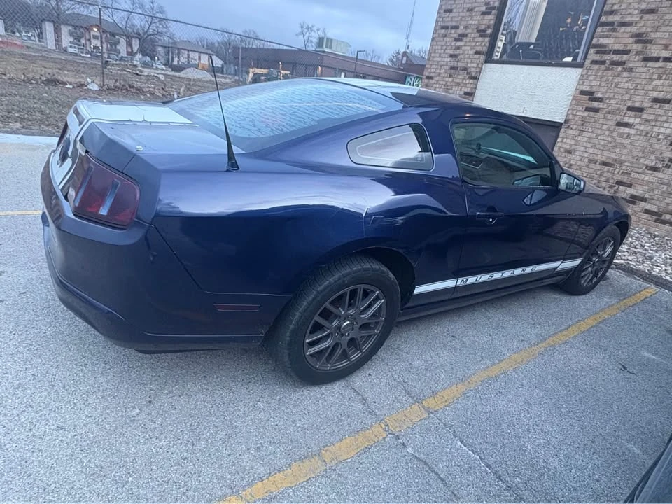 2010 Ford S197 Mustang - Image 4 of 9
