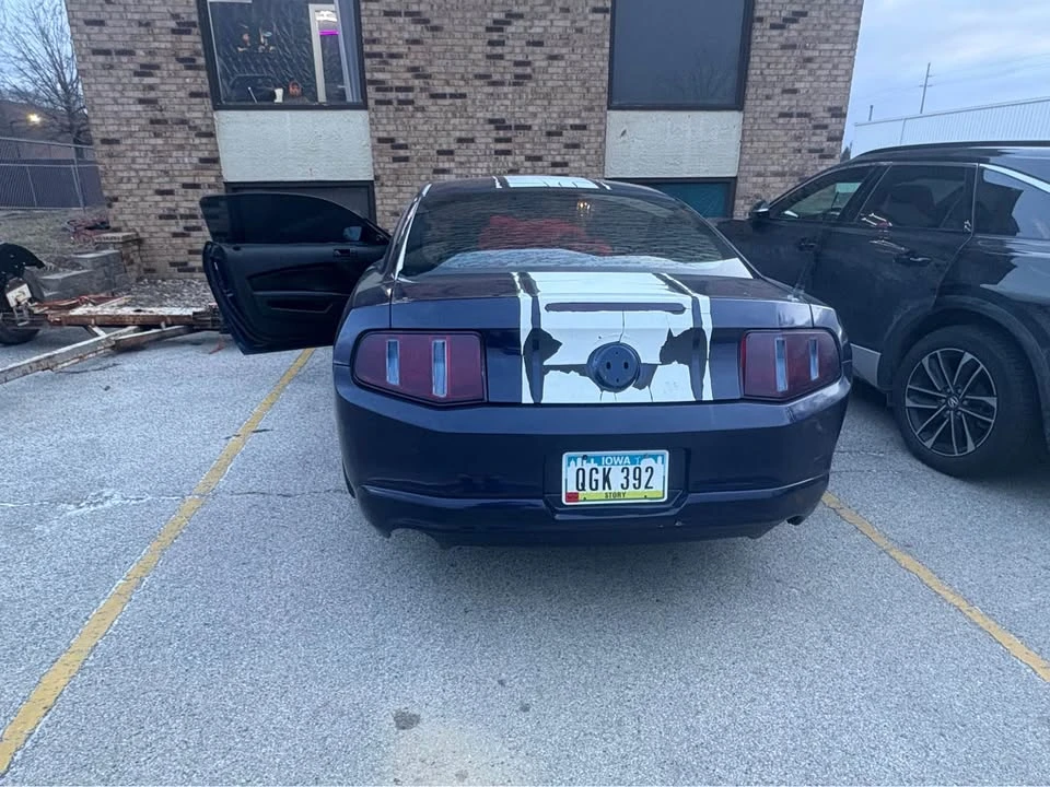 2010 Ford S197 Mustang - Image 5 of 9