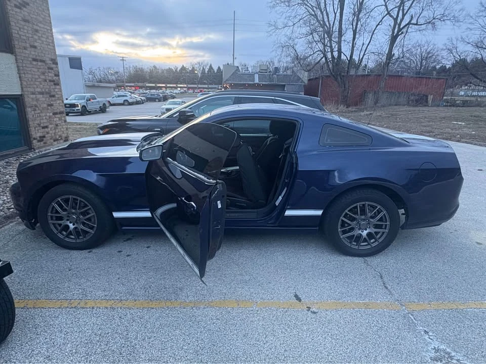 2010 Ford S197 Mustang - Image 6 of 9