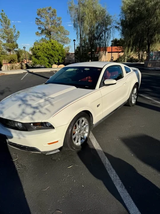 2010 Ford S197 Mustang - Image 4 of 20