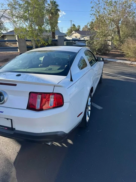 2010 Ford S197 Mustang - Image 3 of 20
