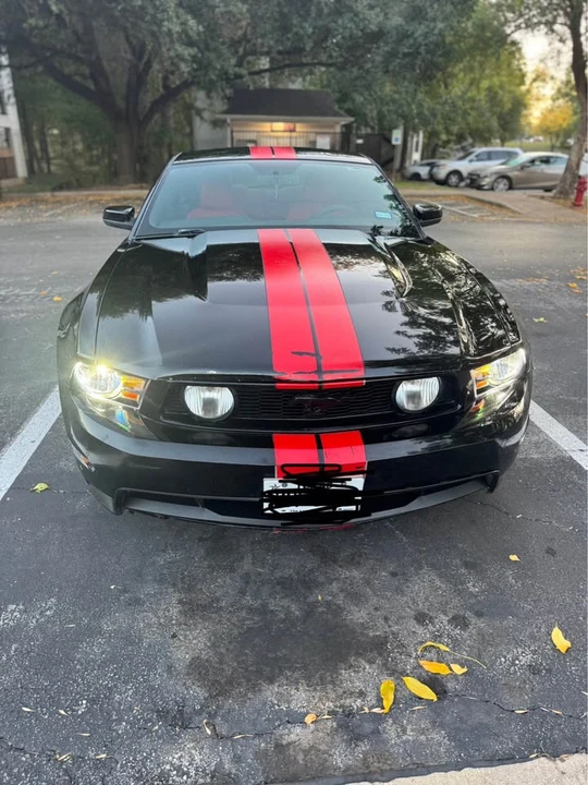 2010 Ford S197 Mustang - Image 2 of 9