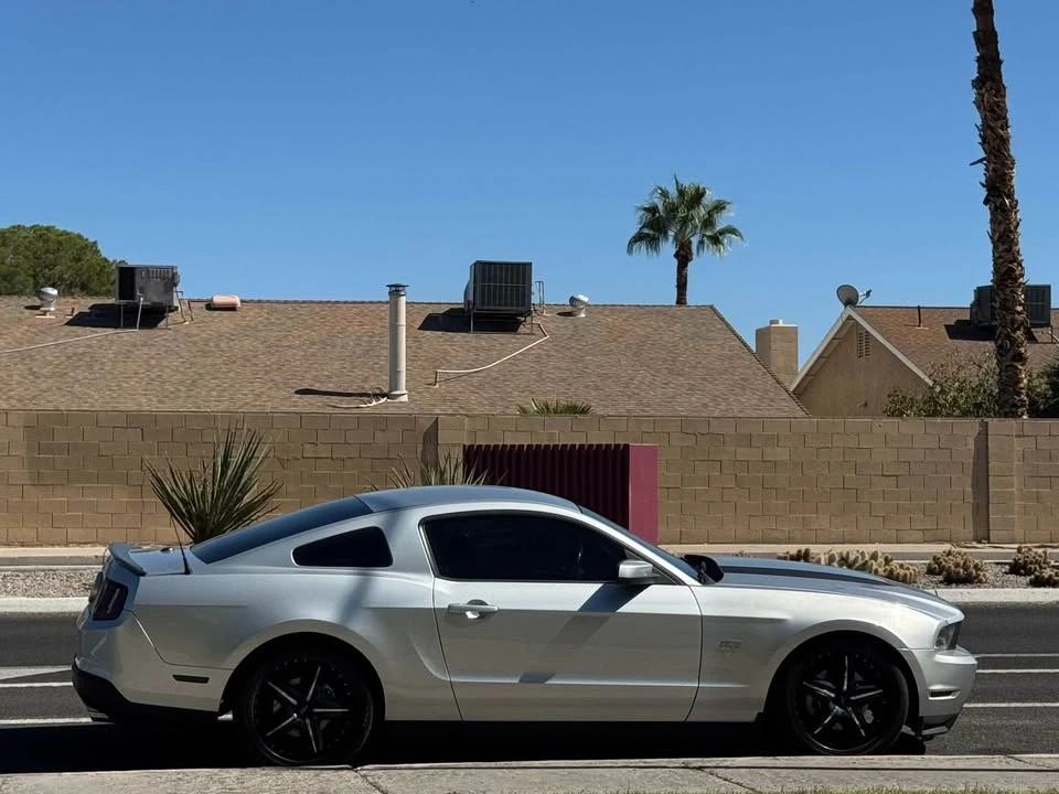 2010 Ford S197 Mustang - Image 9 of 18