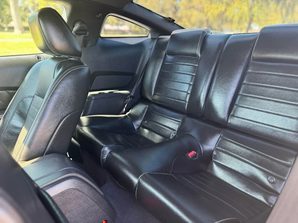 2010 Ford S197 Mustang - Image 17 of 18